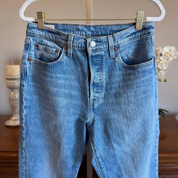 Levi’s Premium 501 Original Button Fly Jeans 28x30 Light Wash - Picture 3 of 11